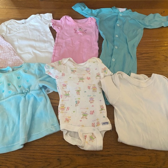 Newborn to 3 months girls lot - Picture 2 of 4